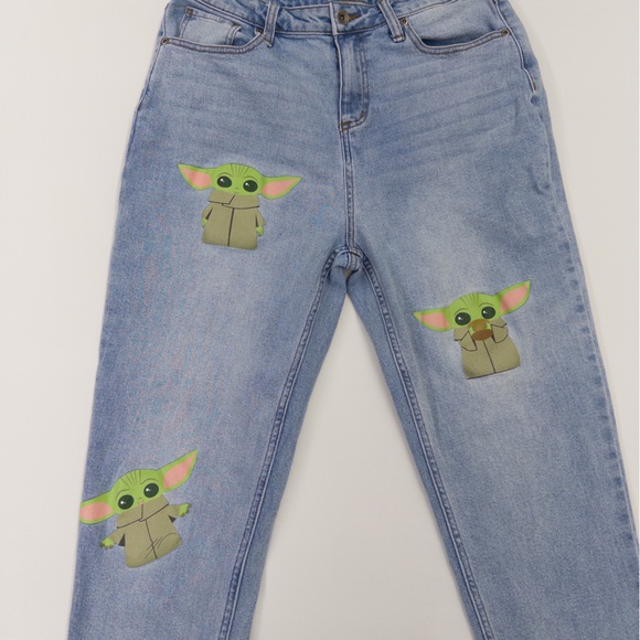Her Universe Denim - Her Universe Star Wars The Mandalorian The Child Mom Jeans Baby Yoda Size 7 EUC